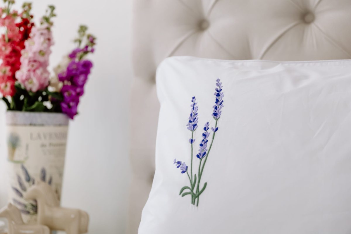 Premium white bed linen, percale – Lavender embroidery