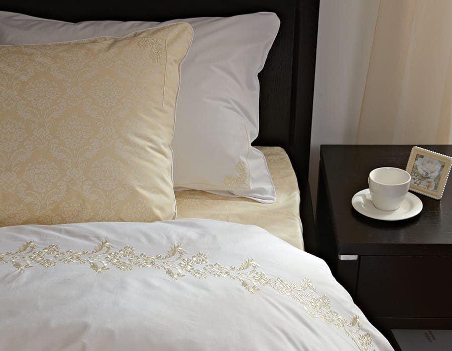 Premium white bed linen, percale cotton – Golden embroidery