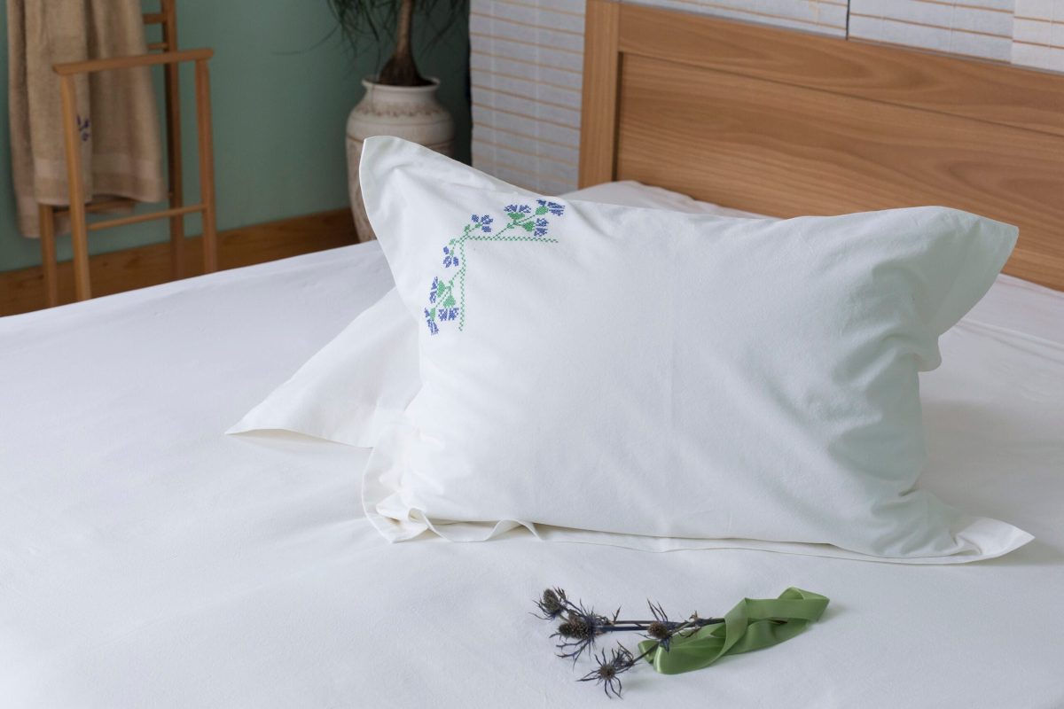 Premium white bed linen, percale cotton – Chicory embroidery