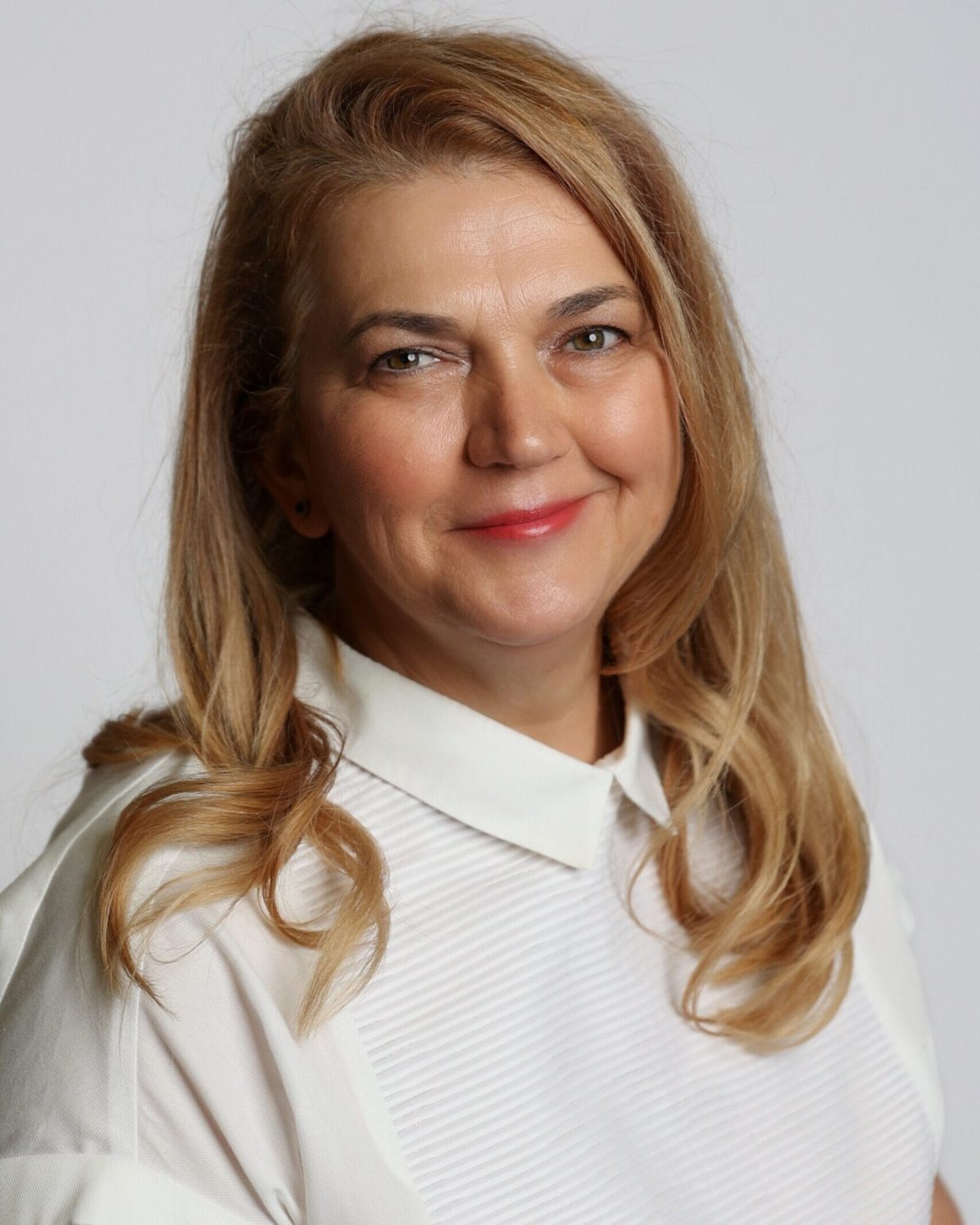 Daniela Mandu, founder of Cusut cu Ață Roz