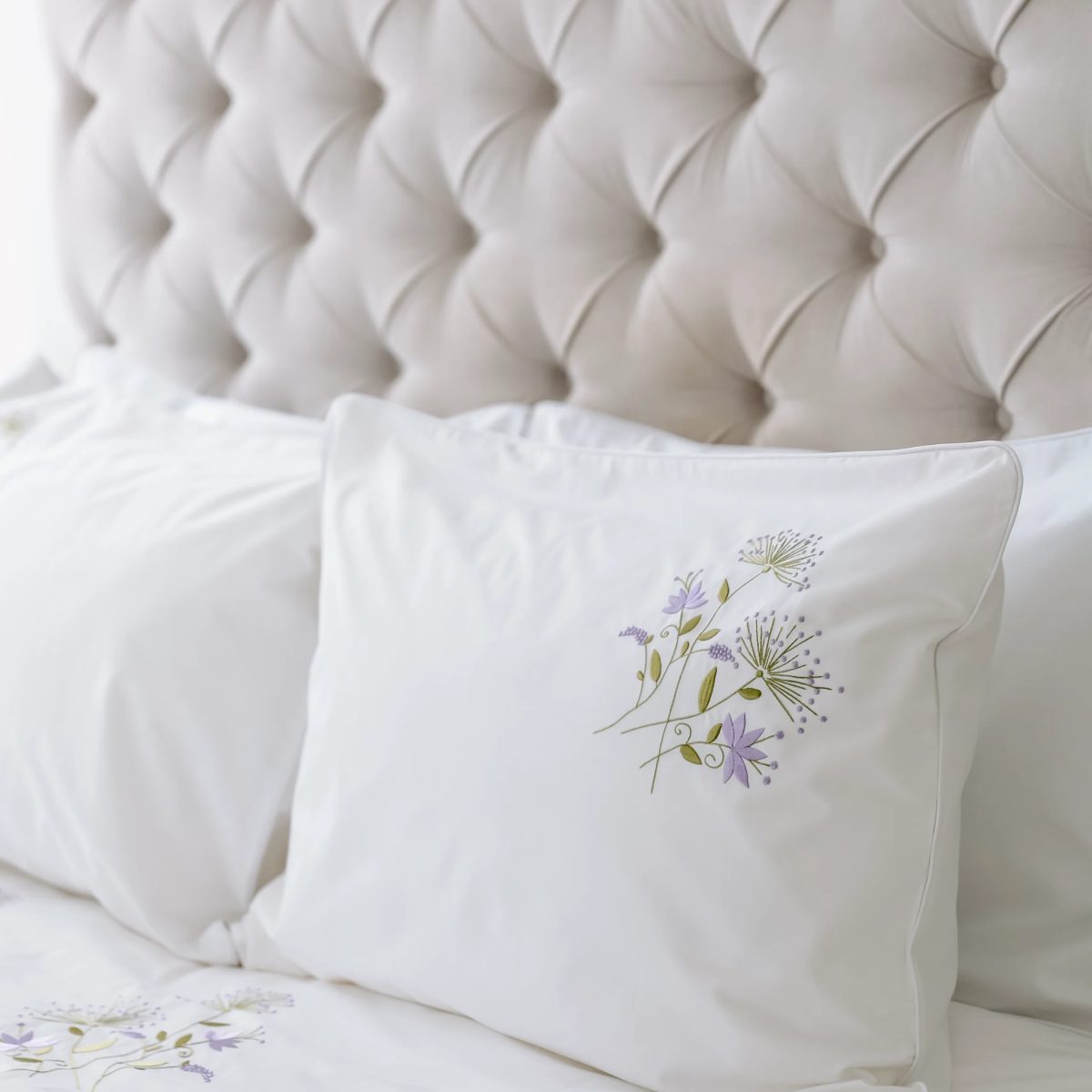 Premium white bed linen, percale cotton – Dandelion embroidery
