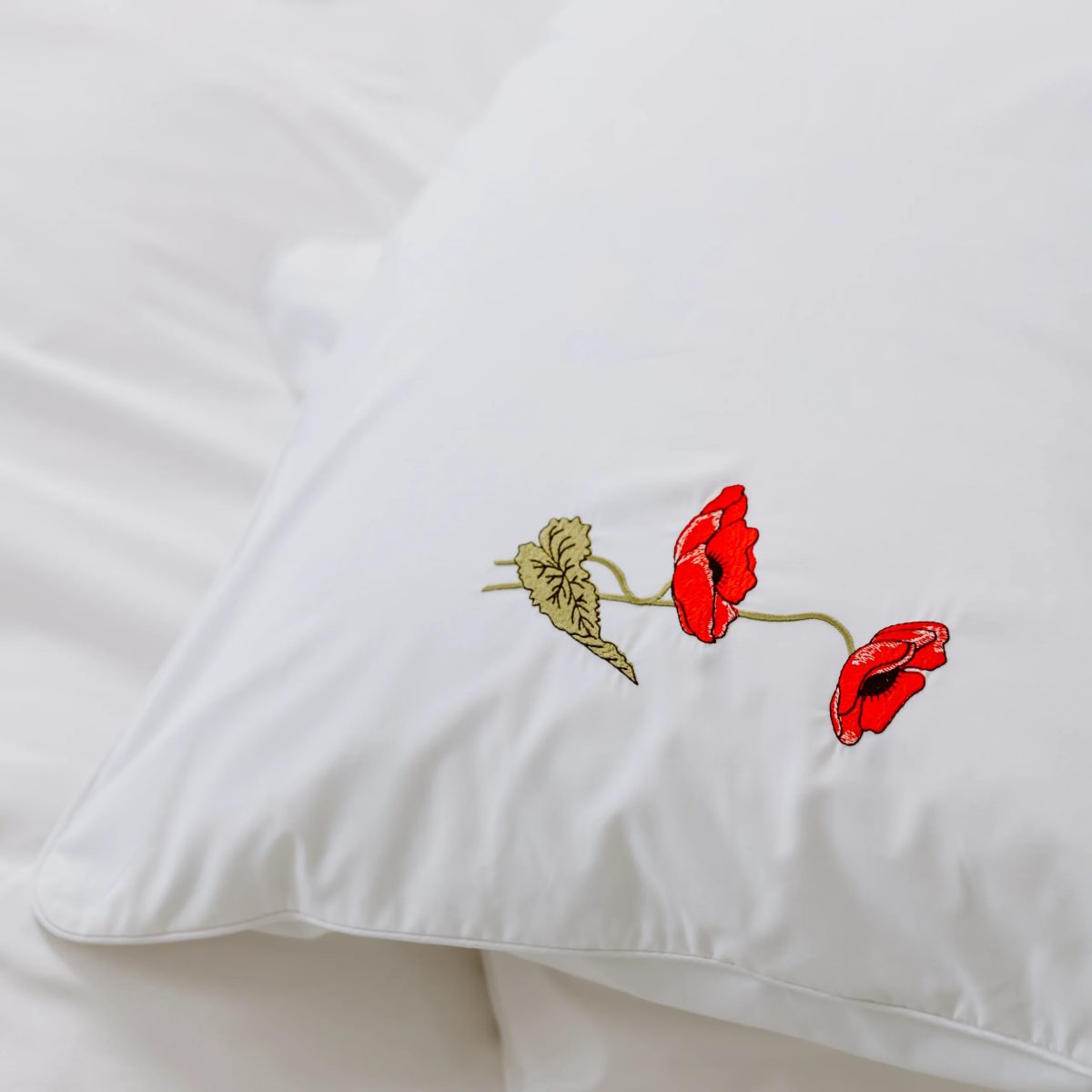 Set of 2 pillowcases – Poppies embroidery