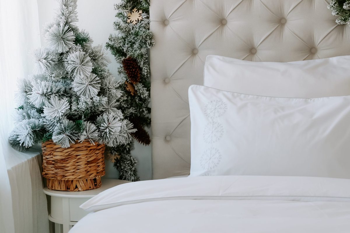 Premium white bed linen, percale cotton – Silver Arabesque embroidery – detail 5