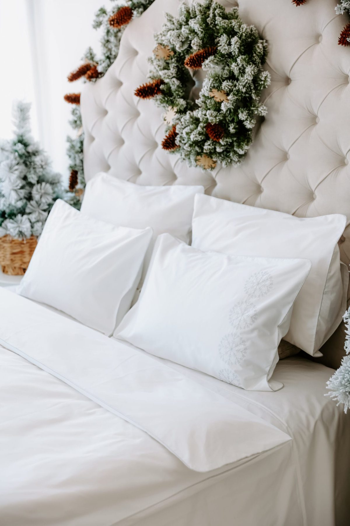 Premium white bed linen, percale cotton – Silver Arabesque embroidery