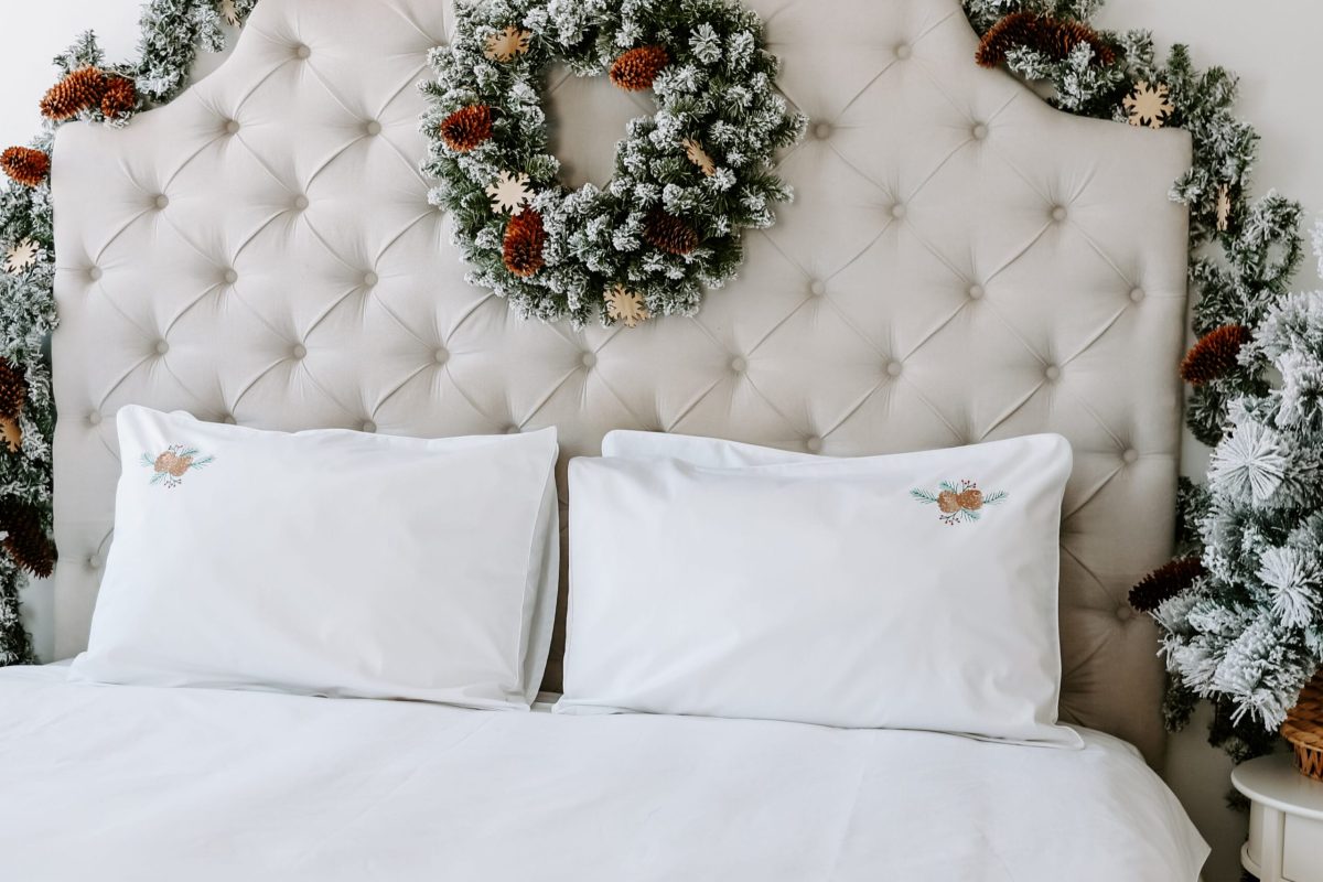 Premium white bed linen, percale cotton – Pine Cone embroidery – detail 4
