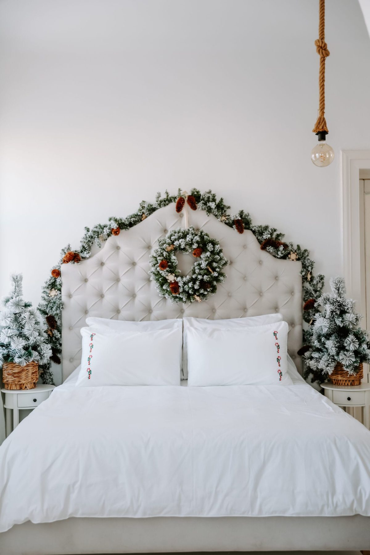 Premium white bed linen, percale cotton – Candy Canes embroidery – detail 3