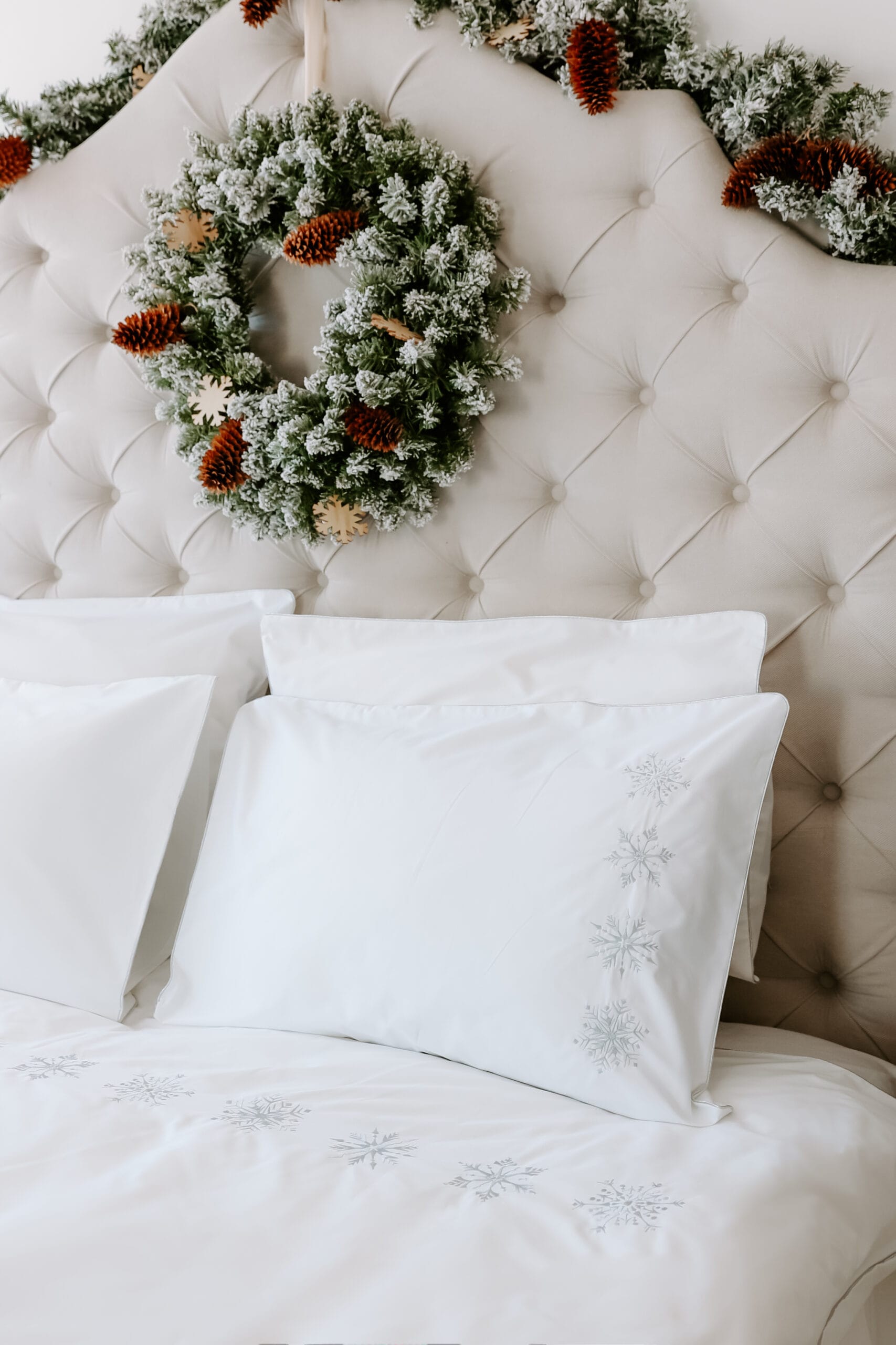 Set de 2 fete de perna , broderie Fulgi argintii