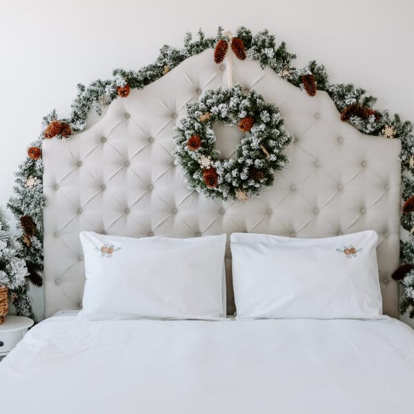 Lenjerie de Pat Albă Premium - Bumbac Percale - Matrimonial- Broderie Con de brad