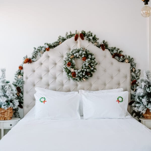 Lenjerie de Pat Albă Premium - Bumbac Percale - Matrimonial- Broderie Coronita